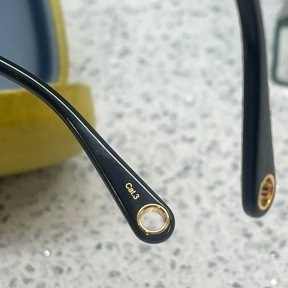 NWT Gucci black/Gold lining GG1076S